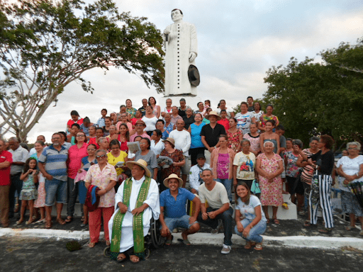 Missa ao Pes das Estatua de Padre Cicero no Morro do Esquiriguindim em Neopolis. Foto por divulgacao.