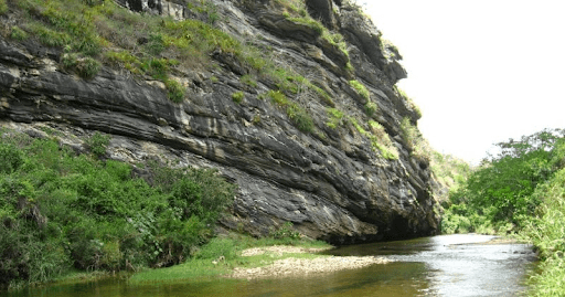 Pedra da Arara.